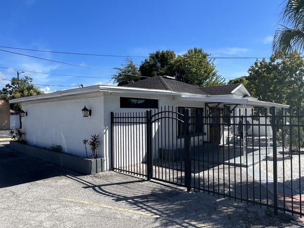 West Tampa Freestanding Building : 2323 W Aileen St, Tampa, FL 33607